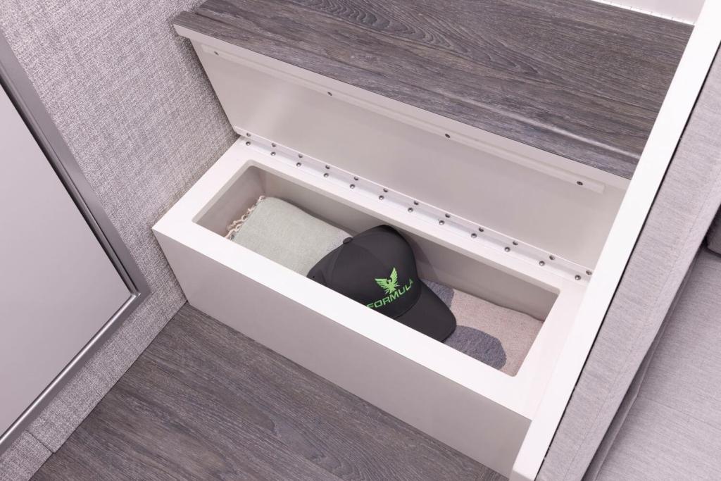 Formula 387 Center Console Fish