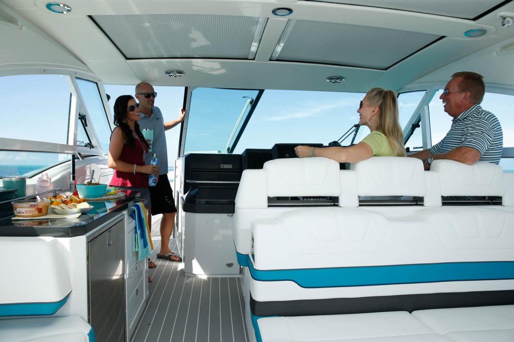 Formula 430 All Sport Crossover