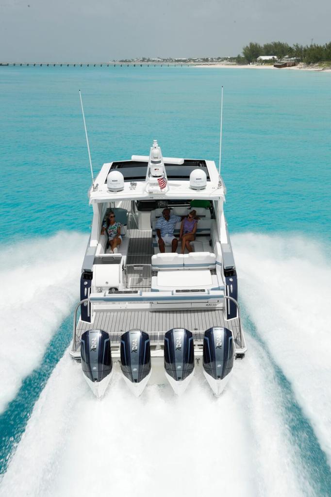 Formula 430 Super Sport Crossover