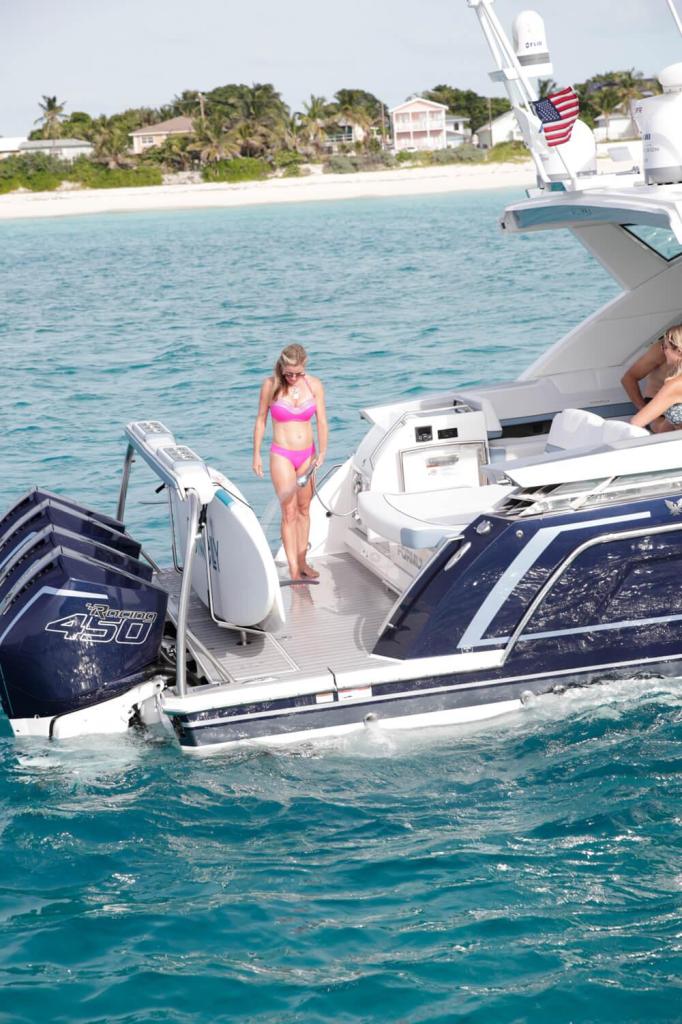 Formula 430 Super Sport Crossover