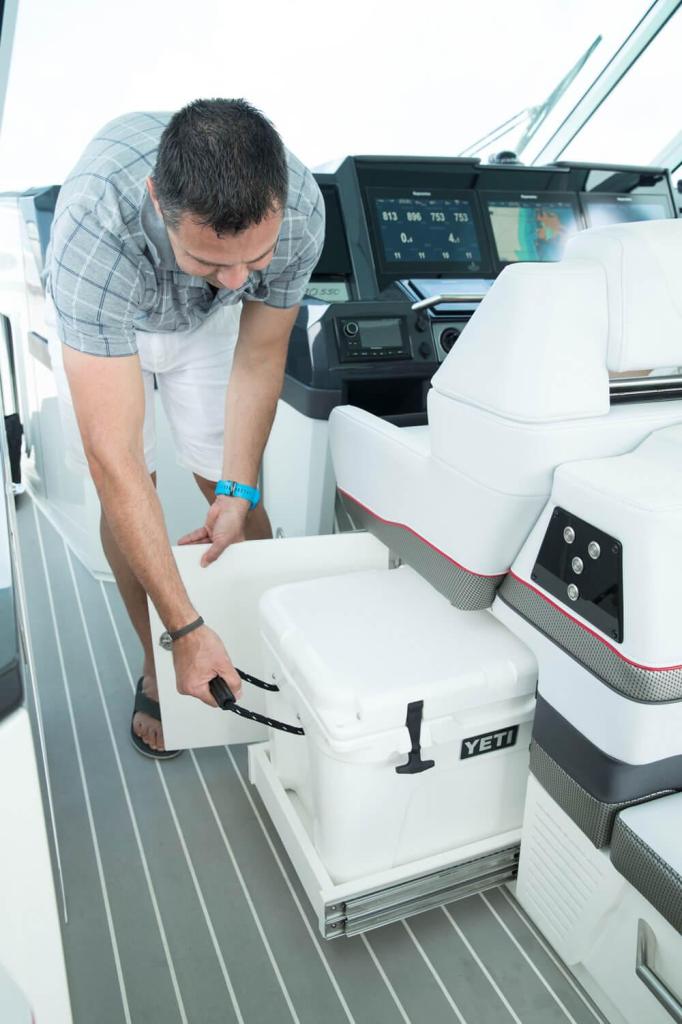 Formula 430 Super Sport Crossover