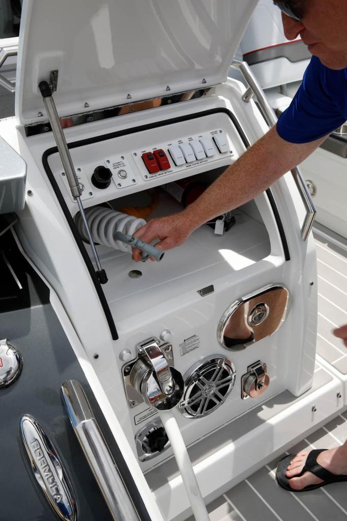 Formula 430 Super Sport Crossover