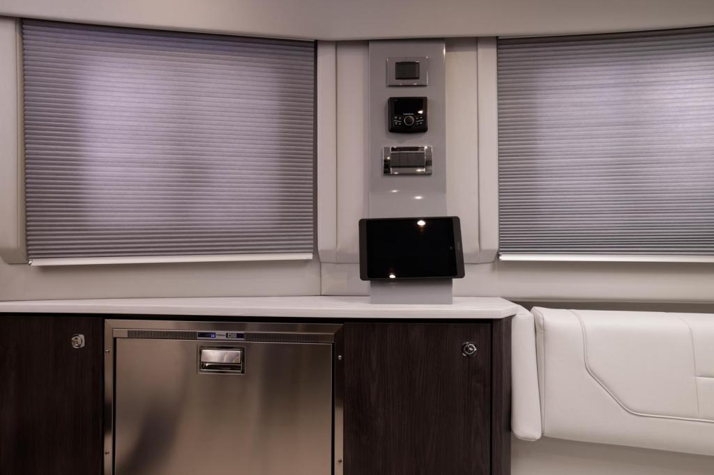 Formula 430 Super Sport Crossover