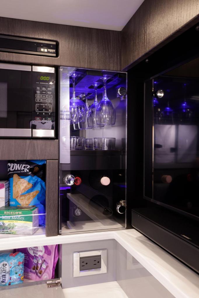 Formula 430 Super Sport Crossover