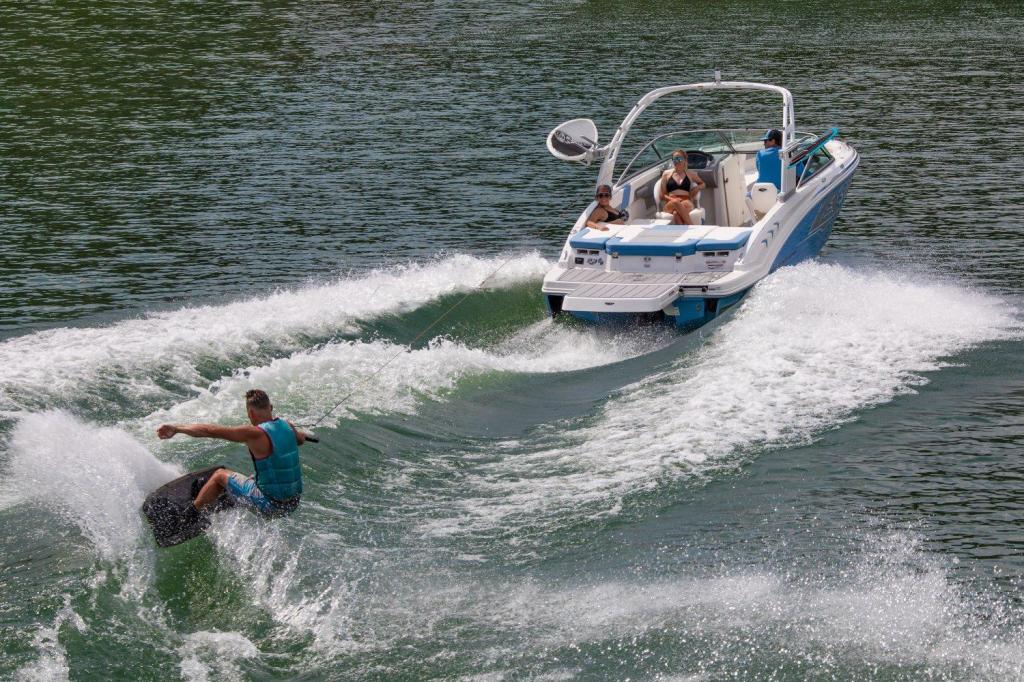 Chaparral 23 Surf