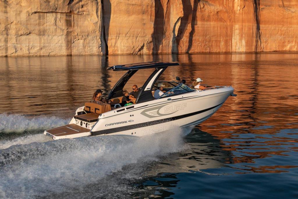 Chaparral 26 Surf