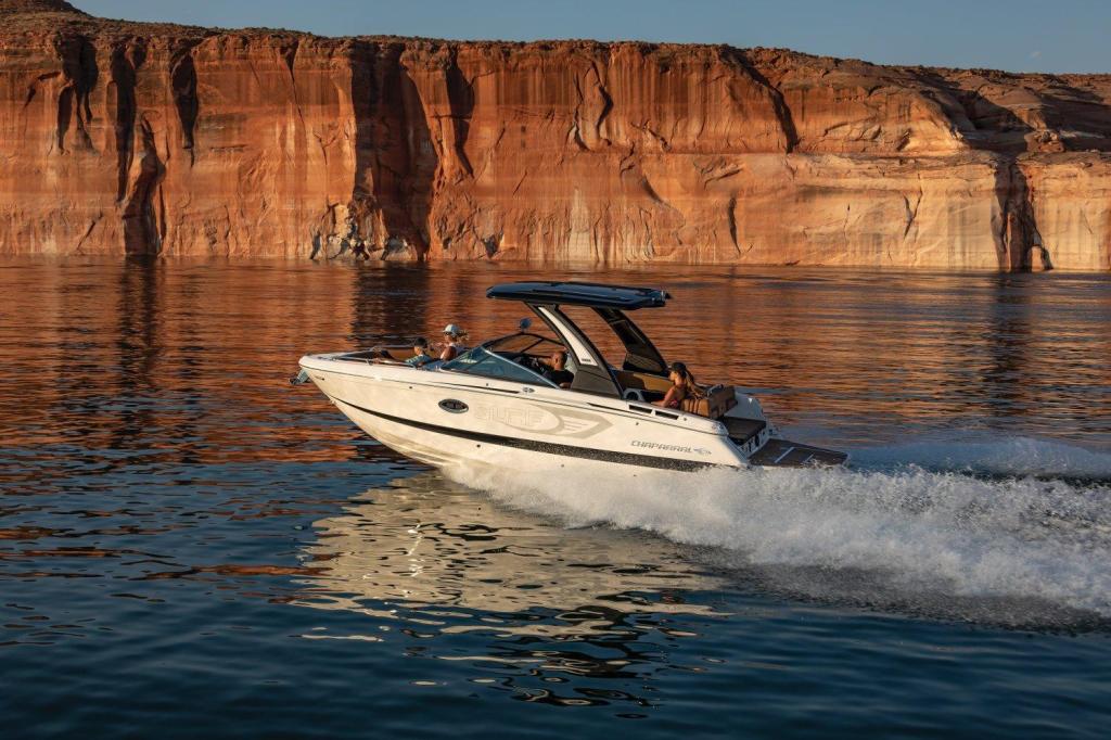 Chaparral 26 Surf