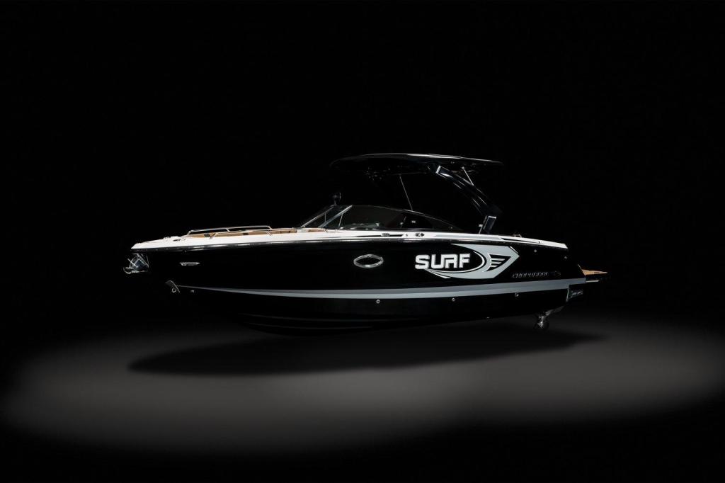 Chaparral 28 Surf