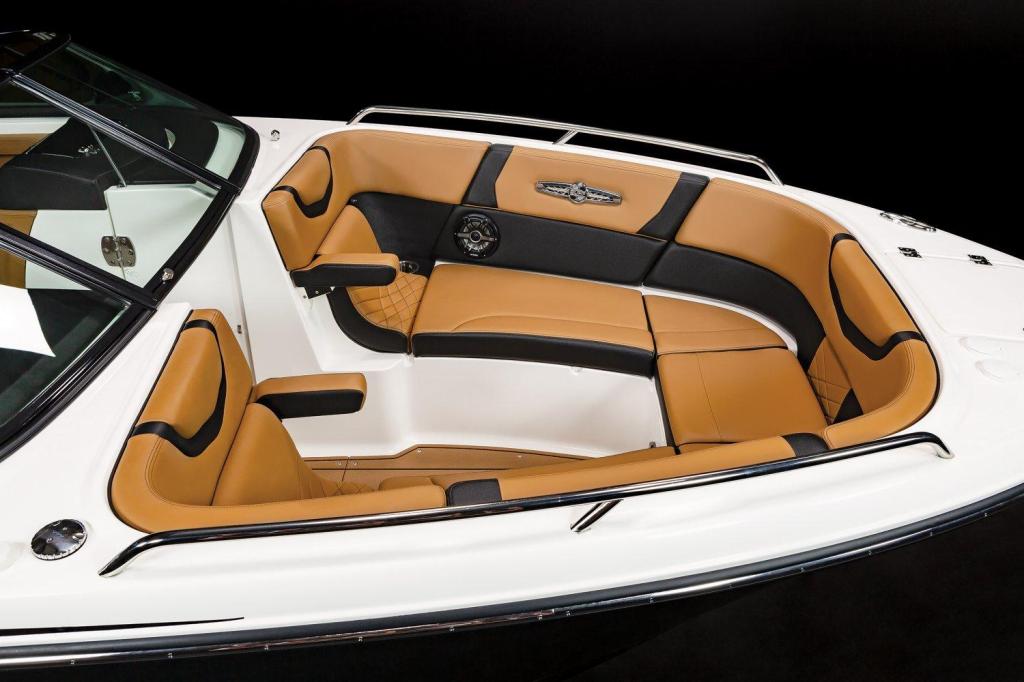 Chaparral 28 Surf