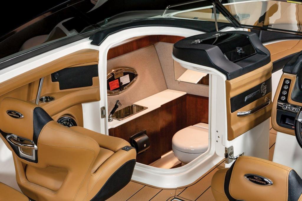 Chaparral 28 Surf