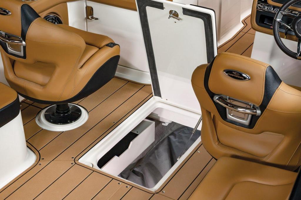 Chaparral 28 Surf
