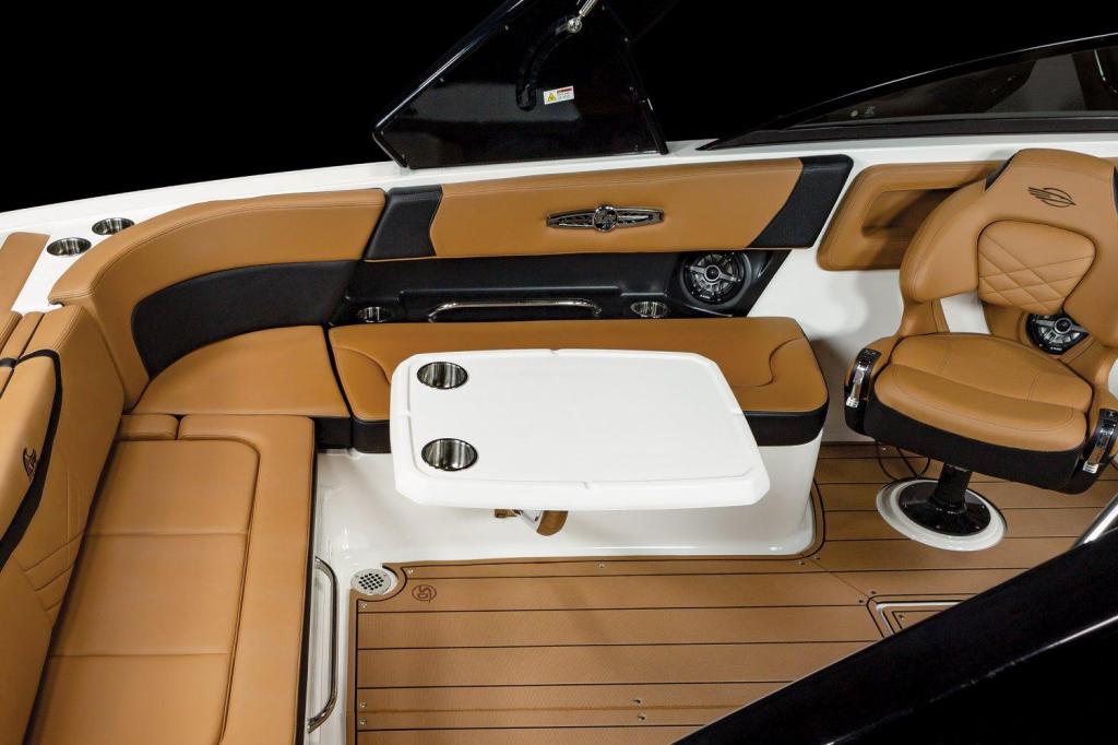Chaparral 28 Surf
