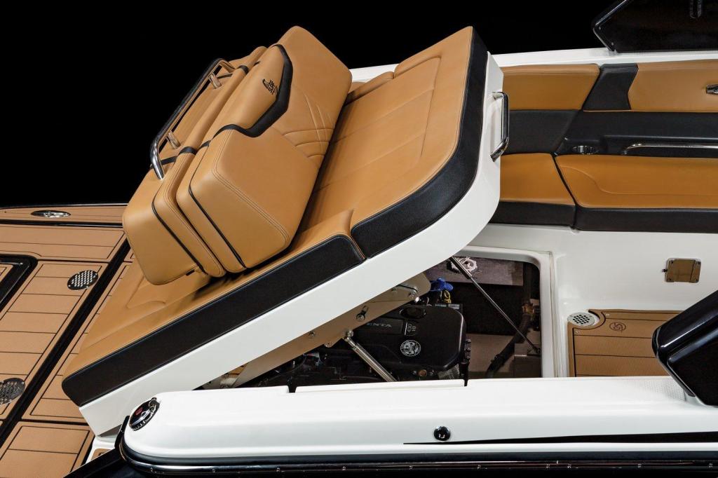 Chaparral 28 Surf