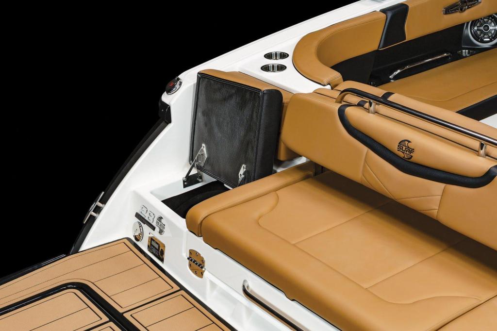 Chaparral 28 Surf