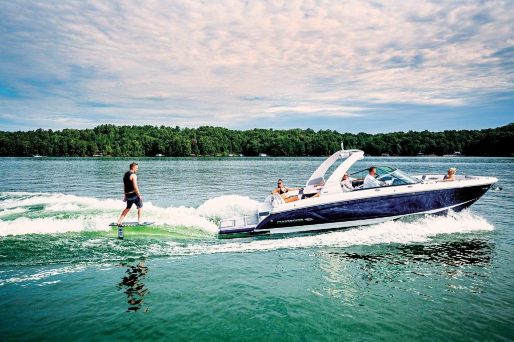 Chaparral 30 Surf