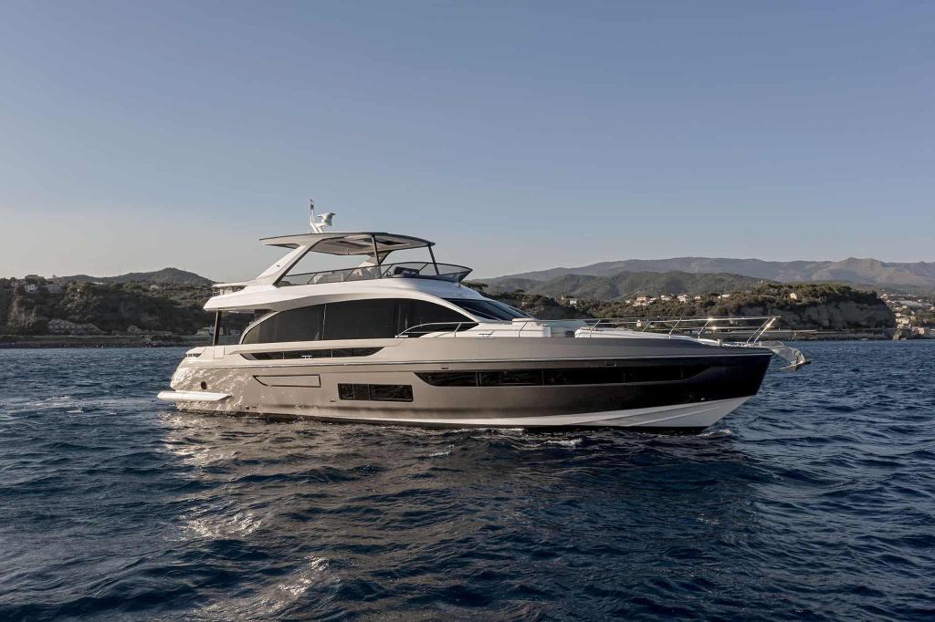 Azimut Fly 72