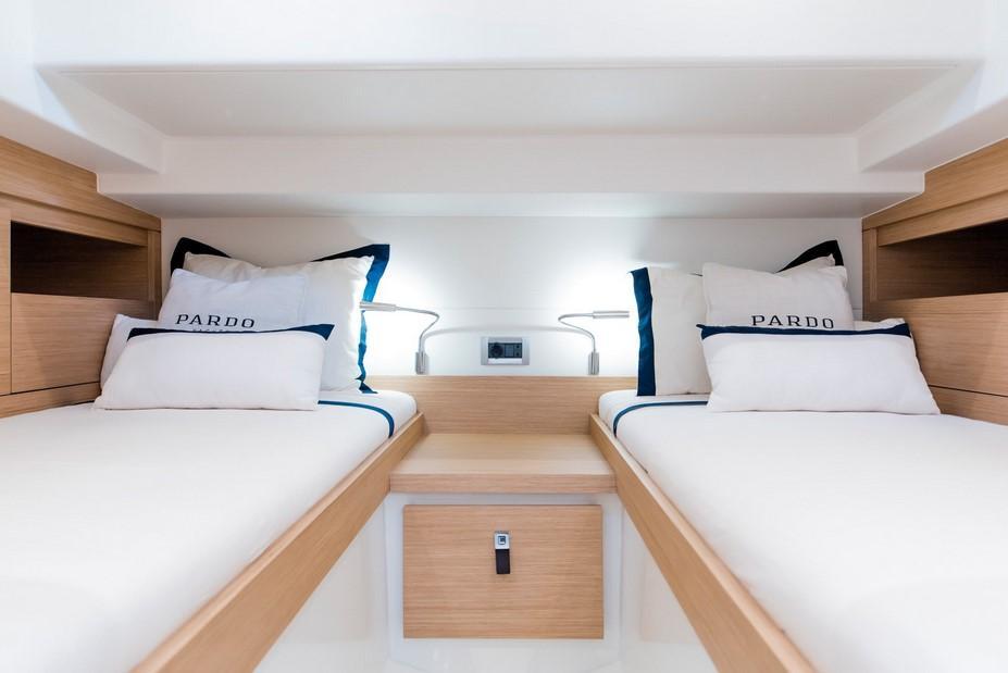 Pardo Yachts P38 Outboard