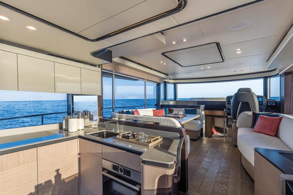 Absolute Navetta 53