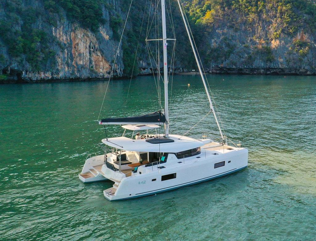 Lagoon 42 Millennium
