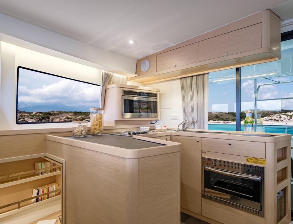 Lagoon 42 Millennium