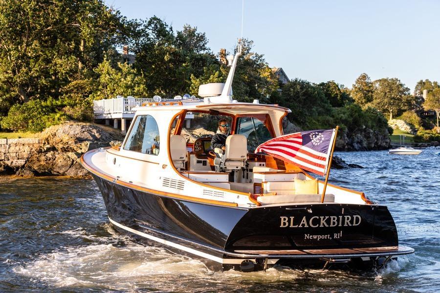 Hinckley Picnic Boat 37