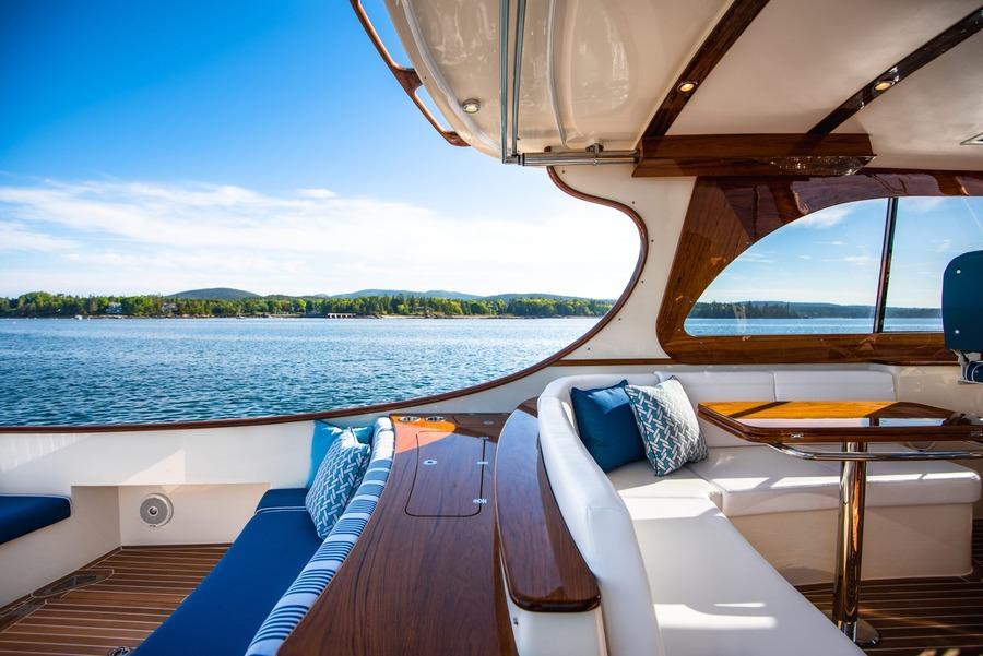 Hinckley Picnic Boat 40