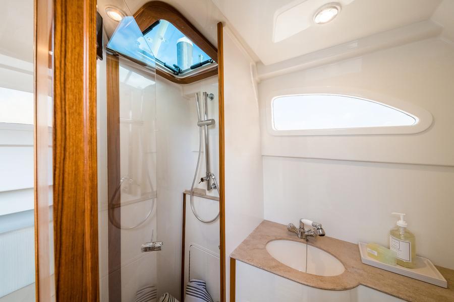 Hinckley Sport Boat 40C