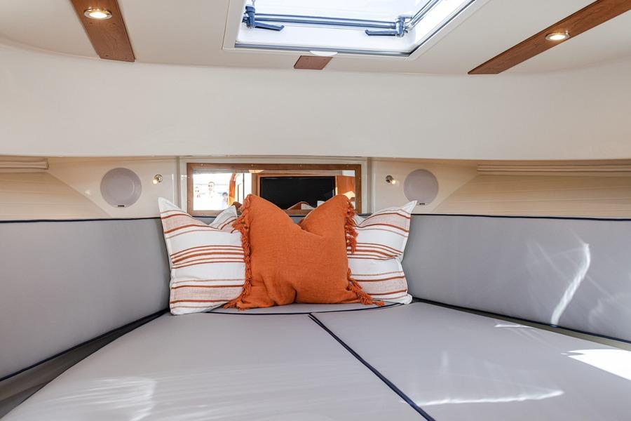 Hinckley Sport Boat 40X