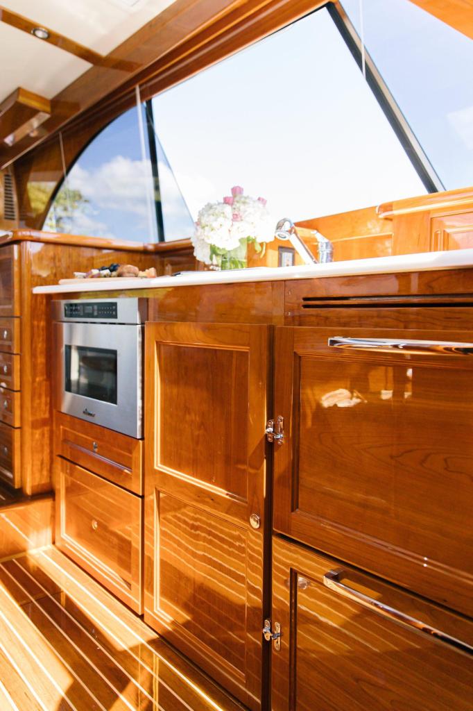 Hinckley Talaria 43 MK II