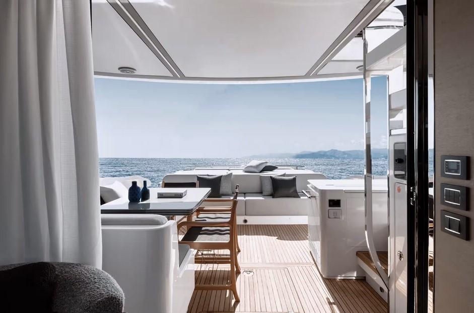 Azimut S8