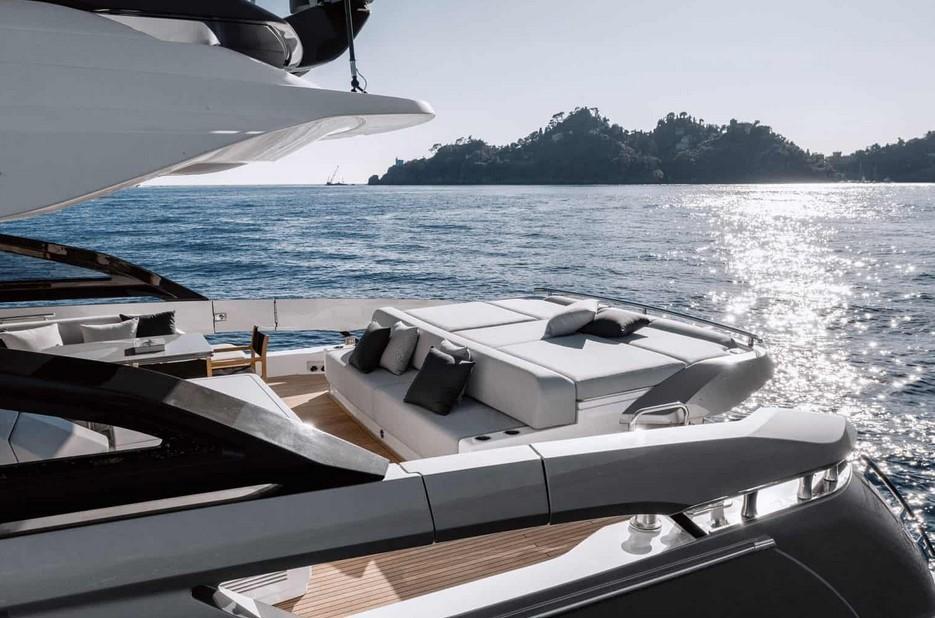 Azimut S8