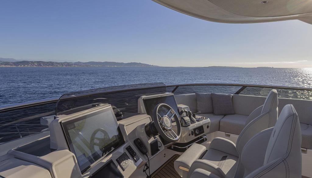 Absolute Navetta 75