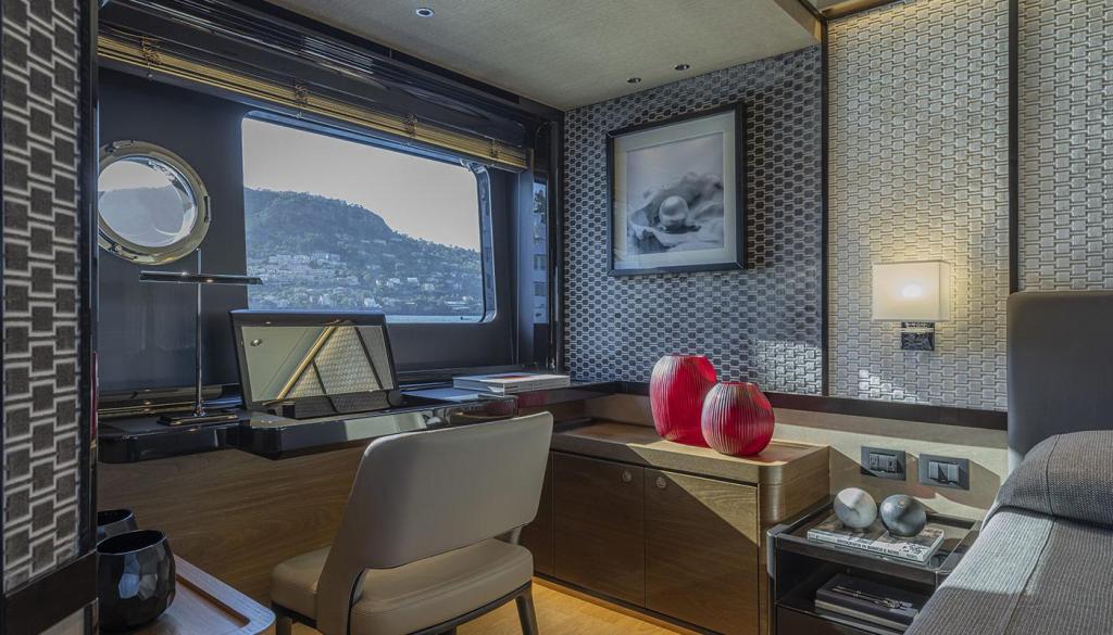 Absolute Navetta 75