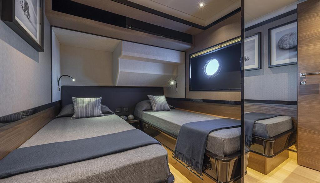 Absolute Navetta 75
