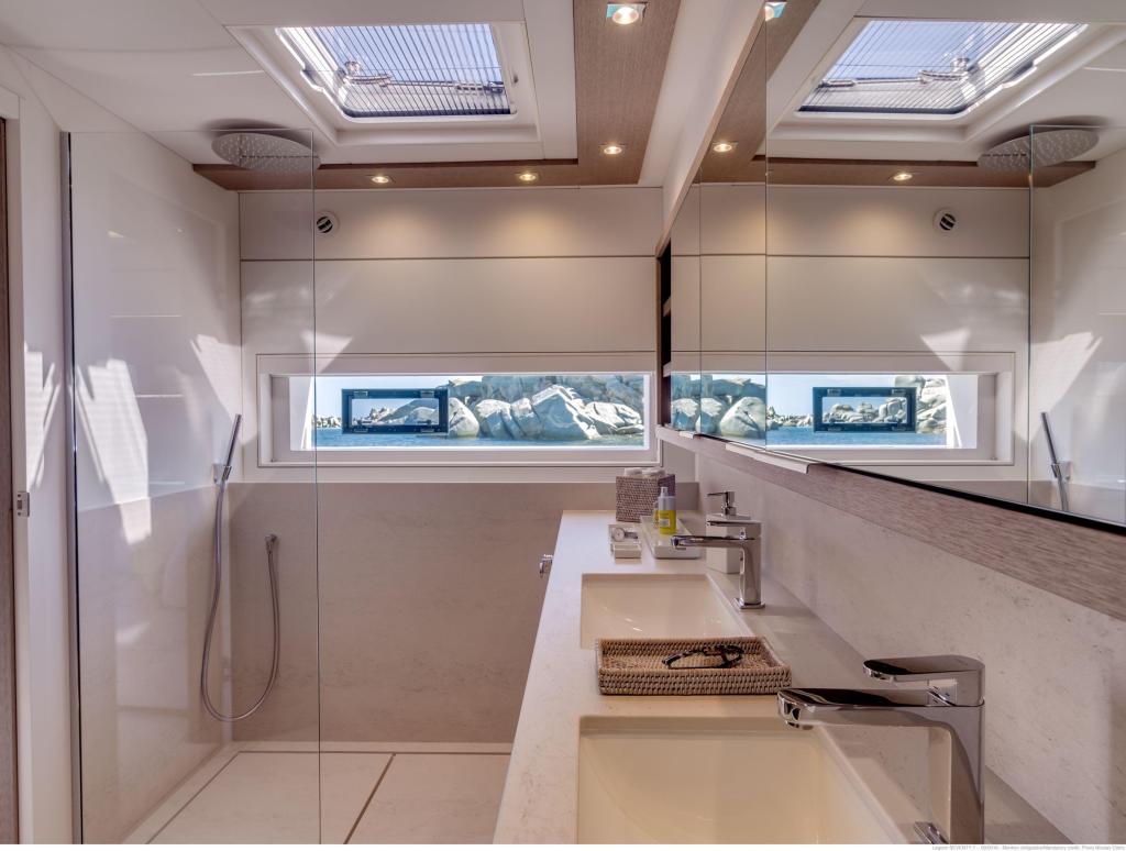 Lagoon Seventy 8