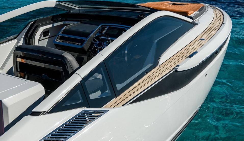 Fairline 33 Outboard