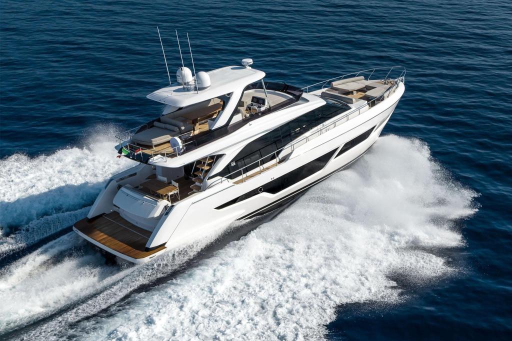 Ferretti 670