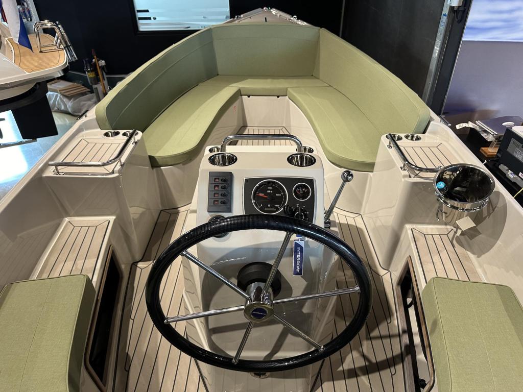 Interboat 19