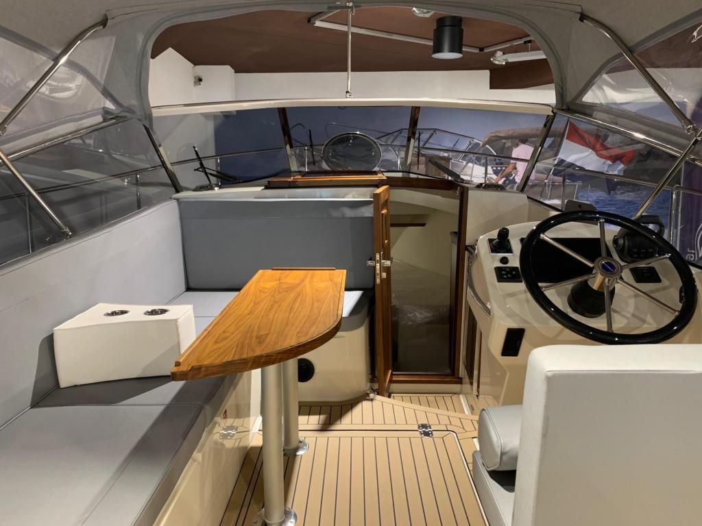 Interboat Intender 950 Cabin