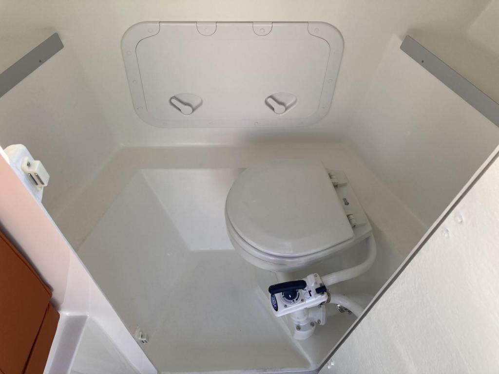 Interboat Intender 820