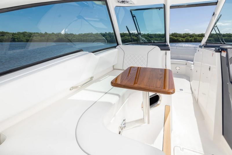 Pursuit Dual Console DC 326