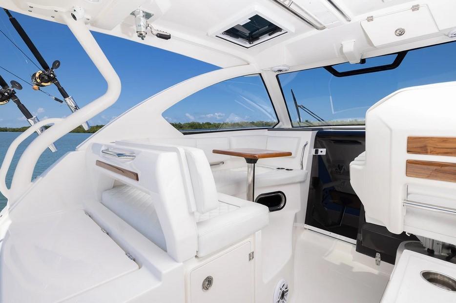 Pursuit Offshore OS 325