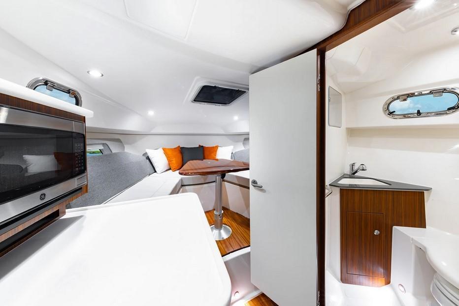 Pursuit Offshore OS 325
