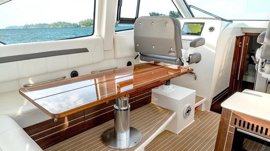 Pursuit Offshore OS 445