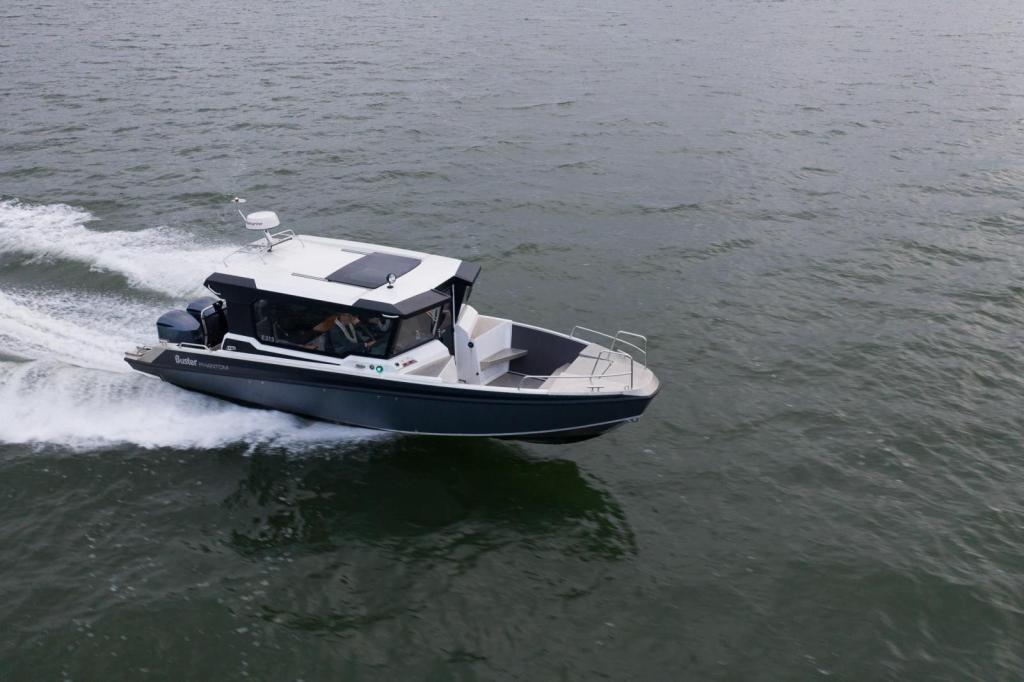 Buster Phantom Cabin