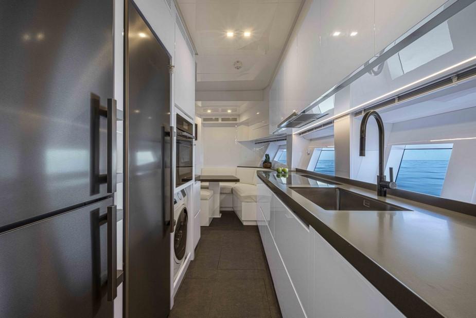 AB Yachts AB 100