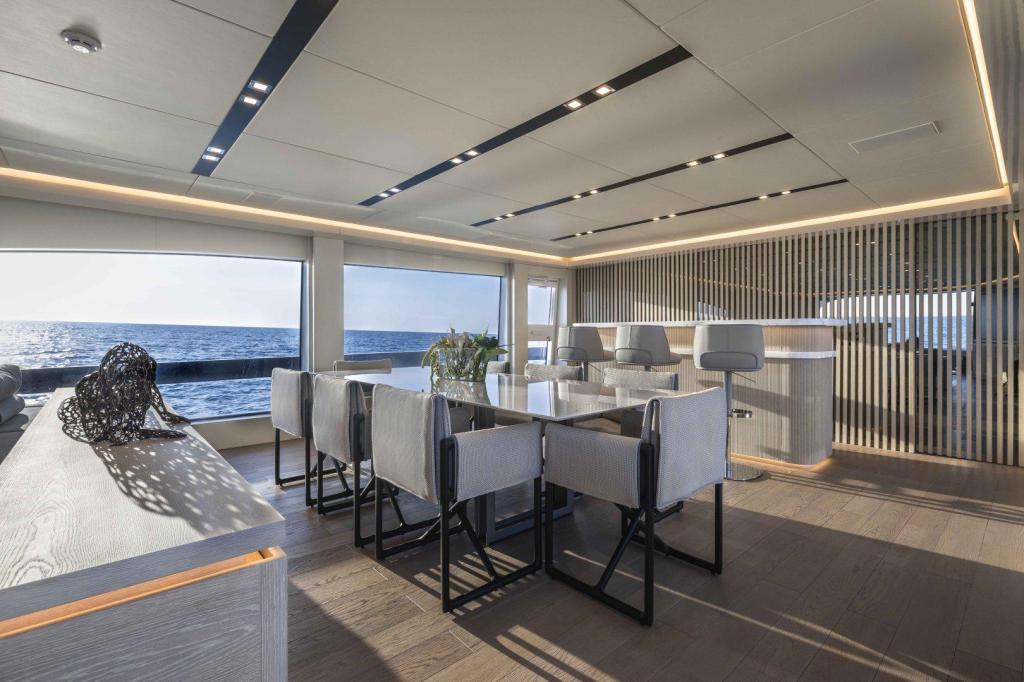AB Yachts AB 130