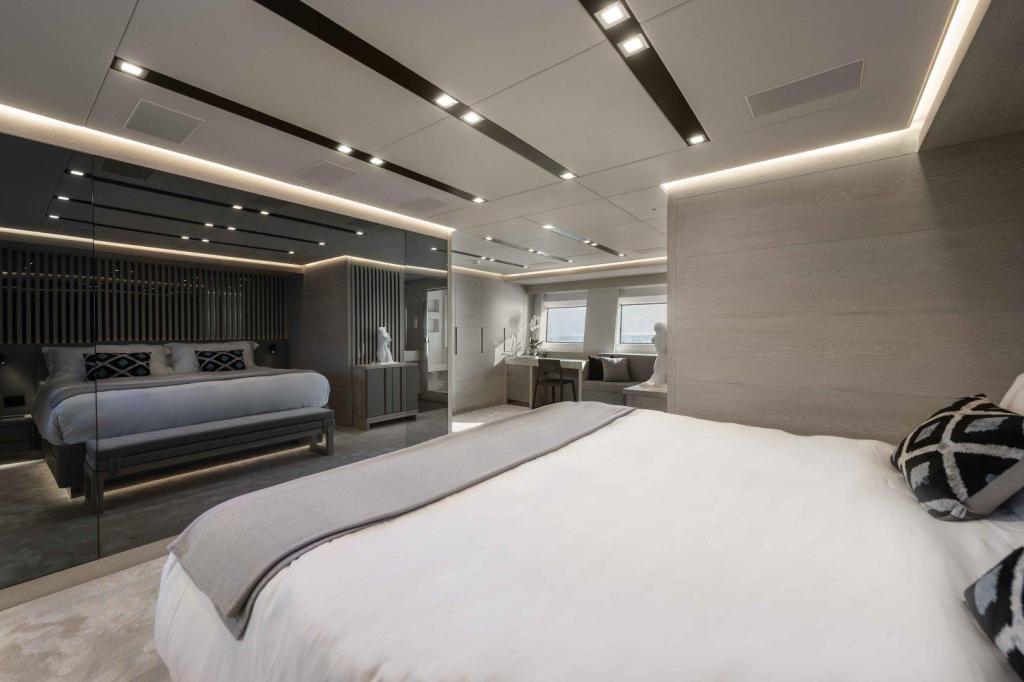 AB Yachts AB 130