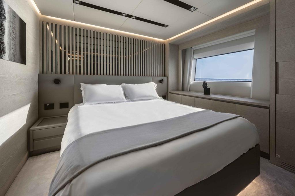AB Yachts AB 130