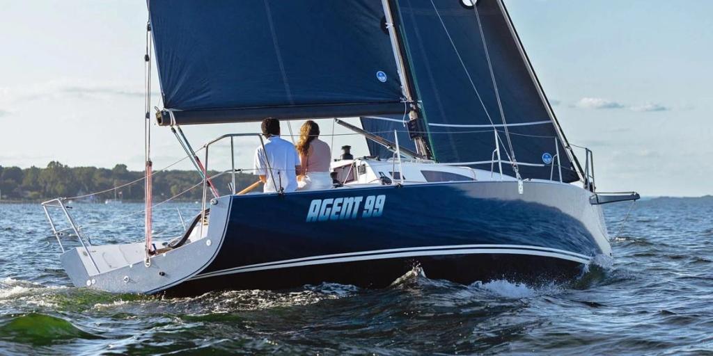 J Boats J 99